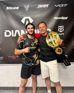 Khavaj vainqueur de la ceinture Diamond