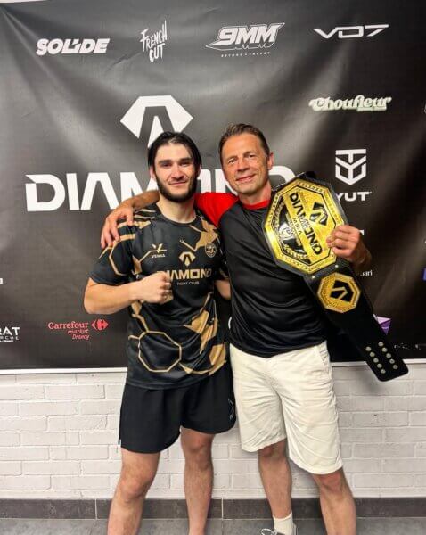 Khavaj vainqueur de la ceinture Diamond