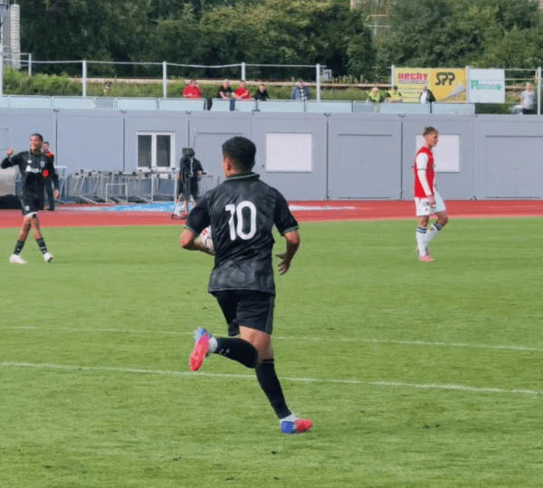 MS10 buteur en Youth League